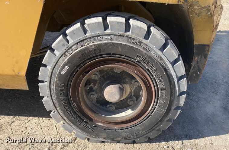 image for item DJ6142 Caterpillar GP50K  forklift