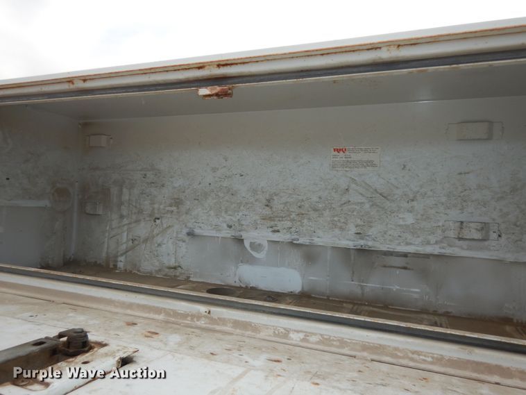 image for item DK7520 2005 International 4300  flatbed truck