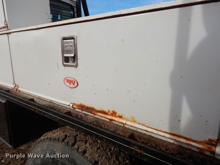 image for item DK7520 2005 International 4300  flatbed truck