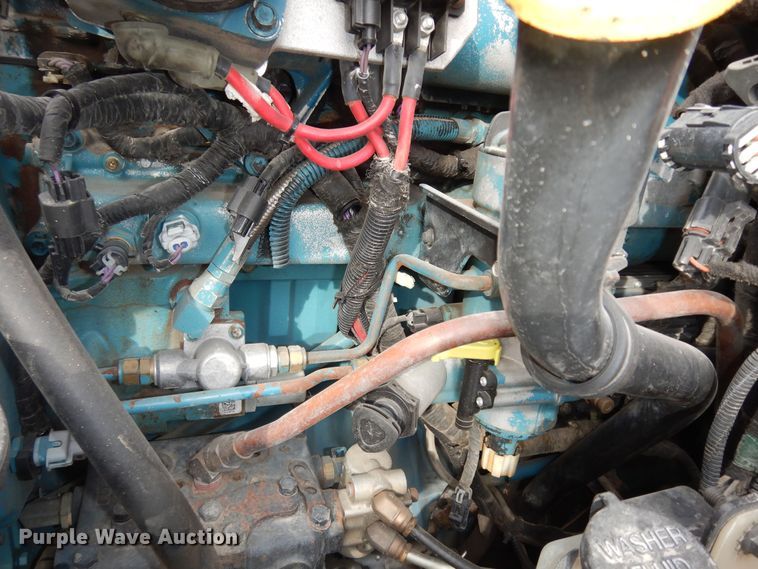 image for item DK7520 2005 International 4300  flatbed truck