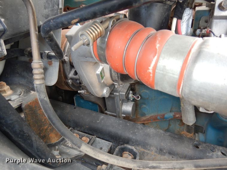 image for item DK7520 2005 International 4300  flatbed truck