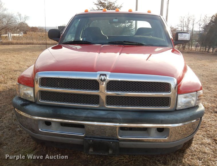 image for item DK7527 1999 Dodge Ram 2500  Quad Cab pickup truck
