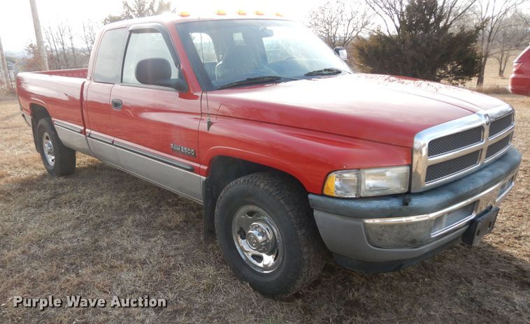 image for item DK7527 1999 Dodge Ram 2500  Quad Cab pickup truck