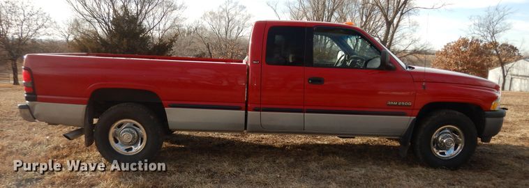 image for item DK7527 1999 Dodge Ram 2500  Quad Cab pickup truck