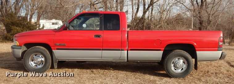 image for item DK7527 1999 Dodge Ram 2500  Quad Cab pickup truck