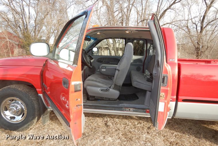 image for item DK7527 1999 Dodge Ram 2500  Quad Cab pickup truck