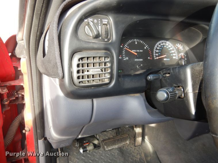 image for item DK7527 1999 Dodge Ram 2500  Quad Cab pickup truck