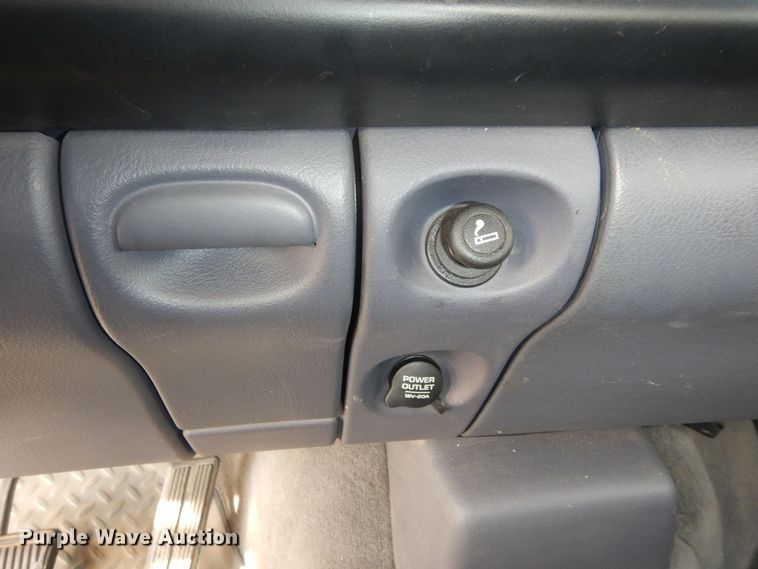 image for item DK7527 1999 Dodge Ram 2500  Quad Cab pickup truck