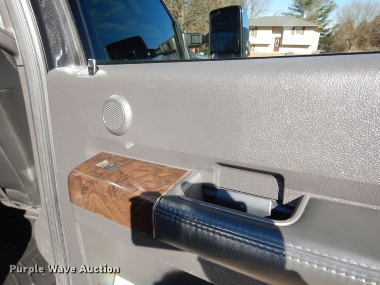 image for item DK7531 2013 Ford F250 Super Duty Lariat  Crew Cab pickup truck