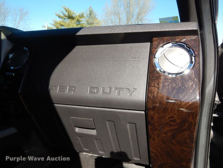 image for item DK7531 2013 Ford F250 Super Duty Lariat  Crew Cab pickup truck