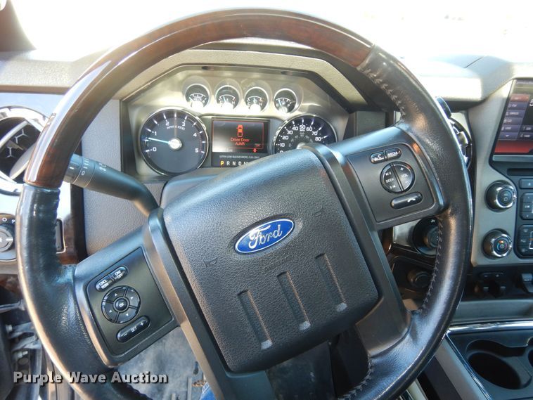 image for item DK7531 2013 Ford F250 Super Duty Lariat  Crew Cab pickup truck