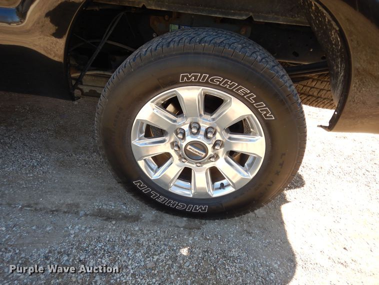 image for item DK7531 2013 Ford F250 Super Duty Lariat  Crew Cab pickup truck