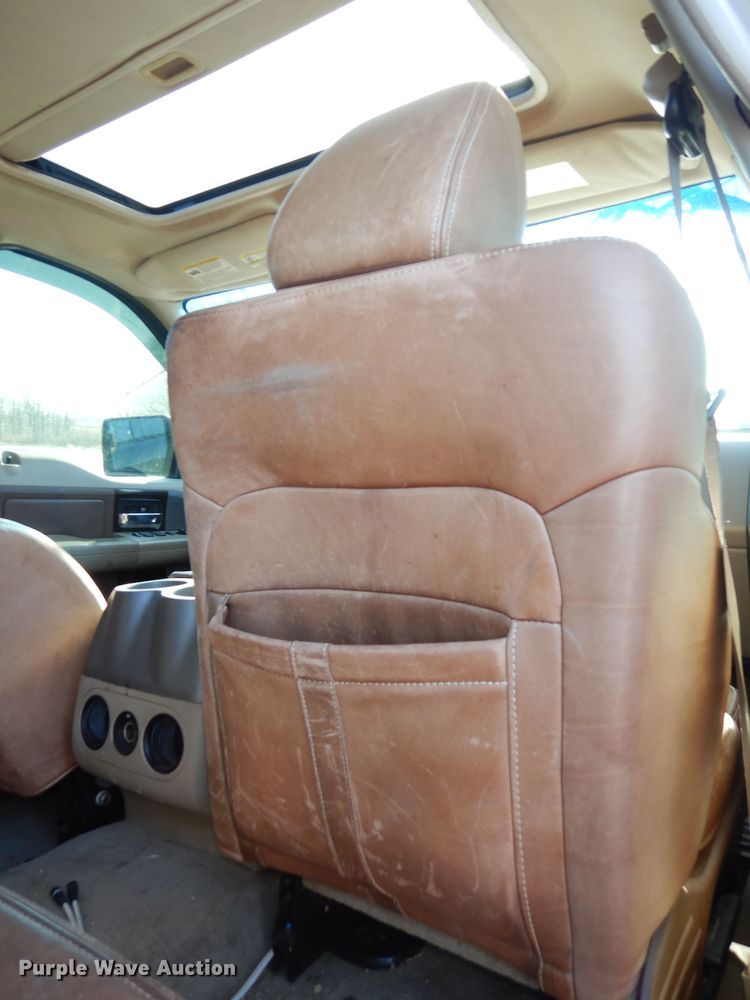 image for item DK7532 2006 Ford F150 King Ranch  SuperCrew pickup truck