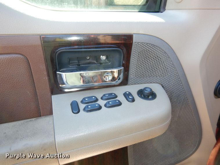 image for item DK7532 2006 Ford F150 King Ranch  SuperCrew pickup truck