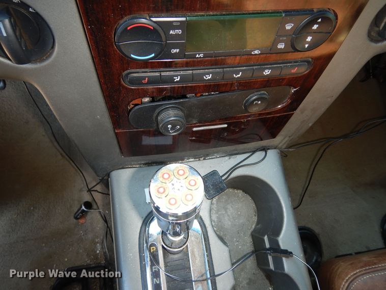 image for item DK7532 2006 Ford F150 King Ranch  SuperCrew pickup truck