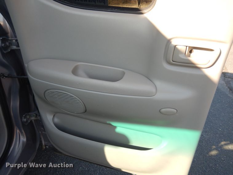 image for item DK7577 2002 Toyota Tundra SR5  Access Cab pickup truck