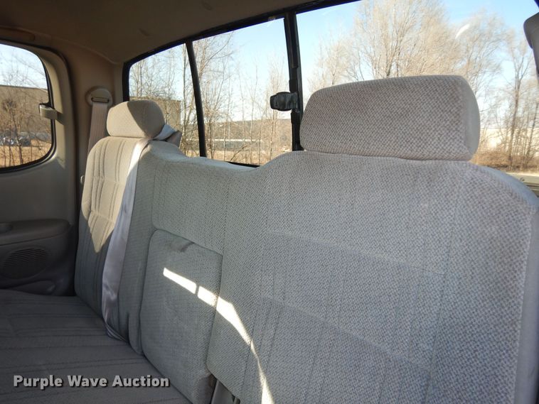 image for item DK7577 2002 Toyota Tundra SR5  Access Cab pickup truck