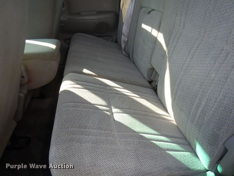 image for item DK7577 2002 Toyota Tundra SR5  Access Cab pickup truck