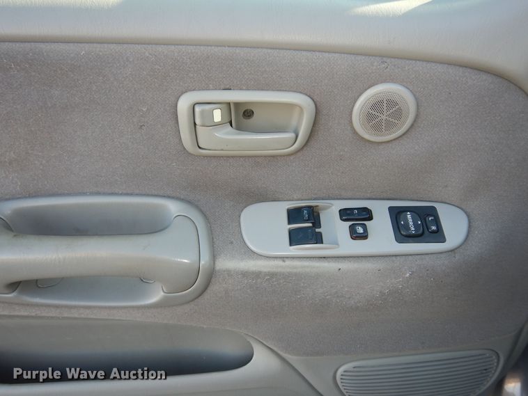 image for item DK7577 2002 Toyota Tundra SR5  Access Cab pickup truck