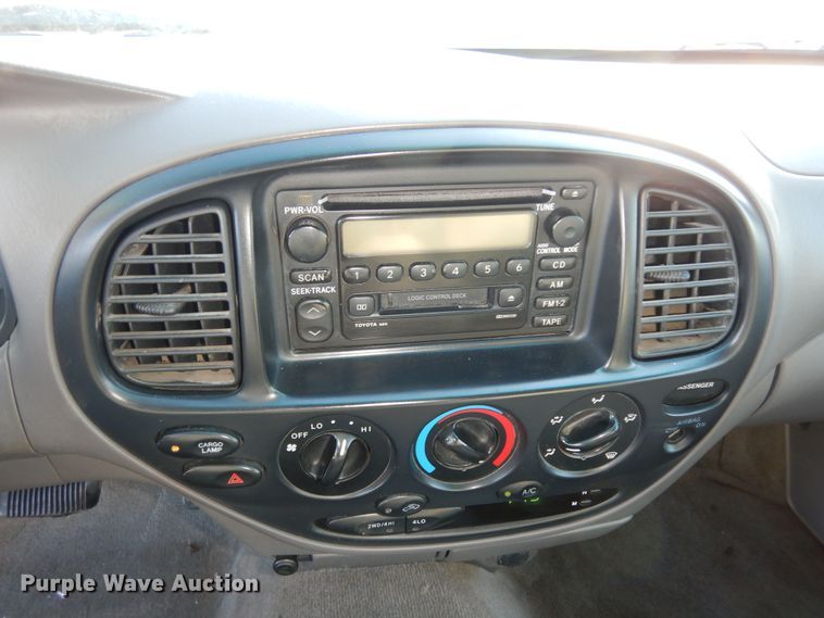 image for item DK7577 2002 Toyota Tundra SR5  Access Cab pickup truck