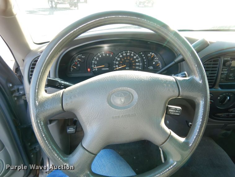 image for item DK7577 2002 Toyota Tundra SR5  Access Cab pickup truck