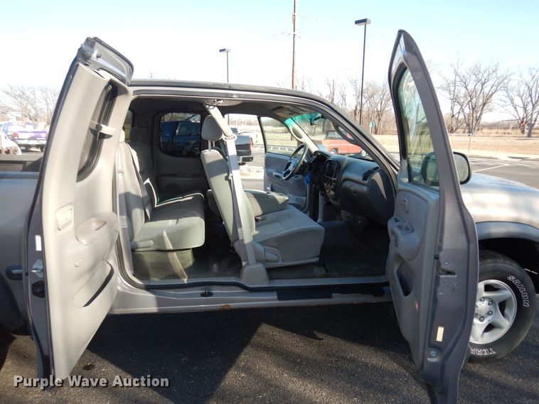 image for item DK7577 2002 Toyota Tundra SR5  Access Cab pickup truck