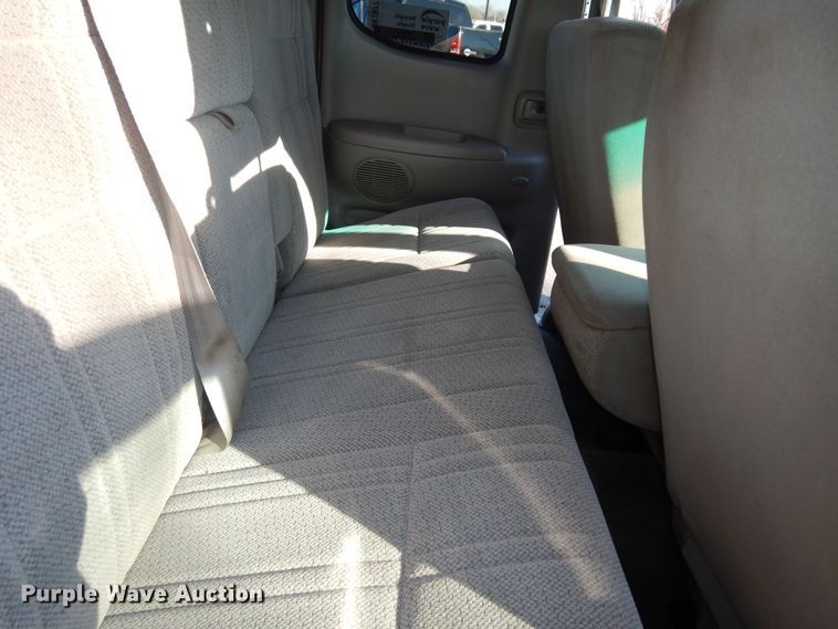 image for item DK7577 2002 Toyota Tundra SR5  Access Cab pickup truck