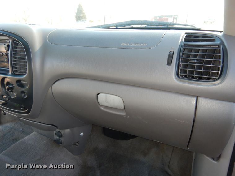 image for item DK7577 2002 Toyota Tundra SR5  Access Cab pickup truck