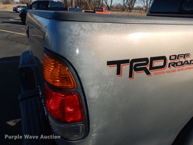image for item DK7577 2002 Toyota Tundra SR5  Access Cab pickup truck