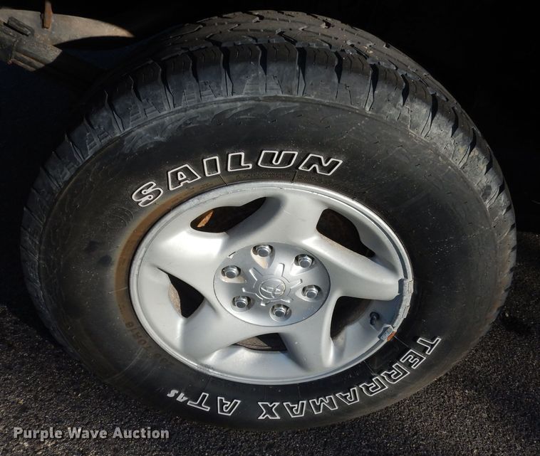 image for item DK7577 2002 Toyota Tundra SR5  Access Cab pickup truck