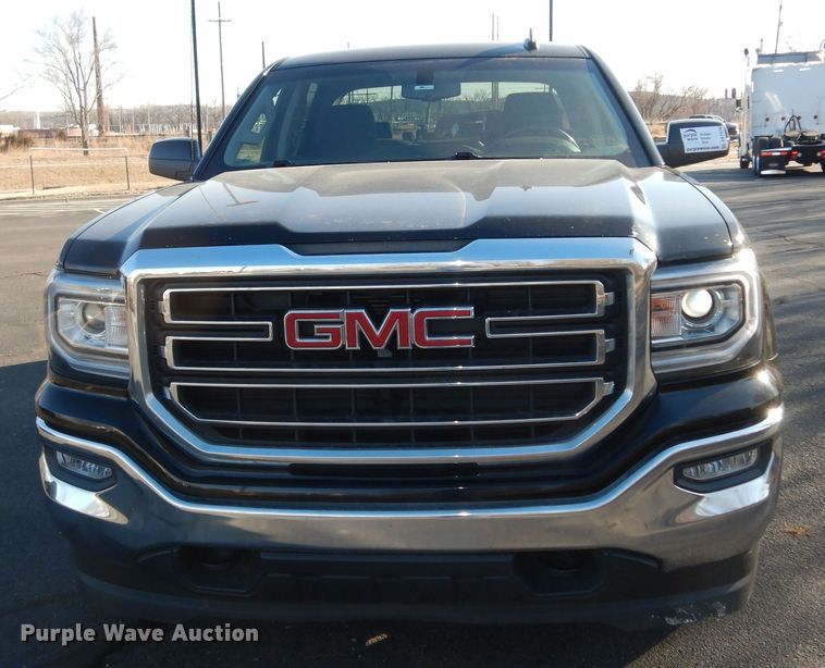 image for item DK7578 2017 GMC Sierra 1500  Crew Cab pickup truck