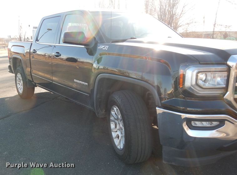 image for item DK7578 2017 GMC Sierra 1500  Crew Cab pickup truck