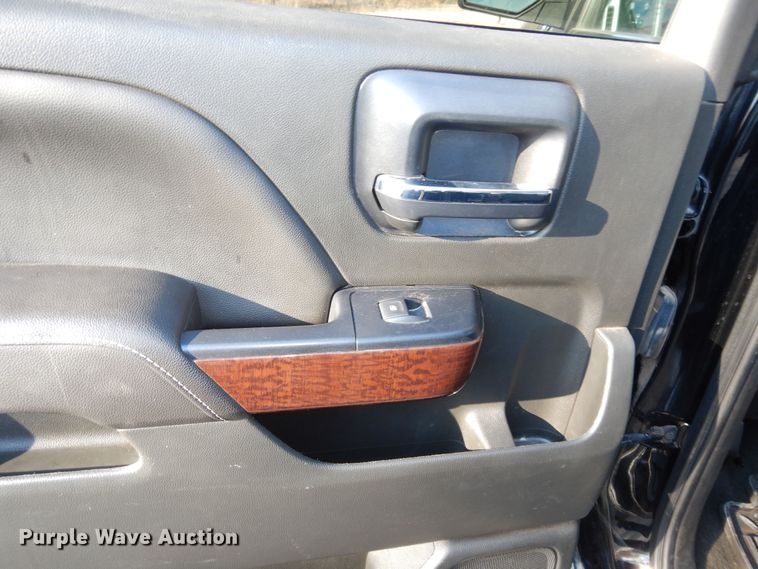 image for item DK7578 2017 GMC Sierra 1500  Crew Cab pickup truck