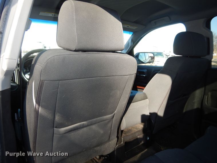 image for item DK7578 2017 GMC Sierra 1500  Crew Cab pickup truck