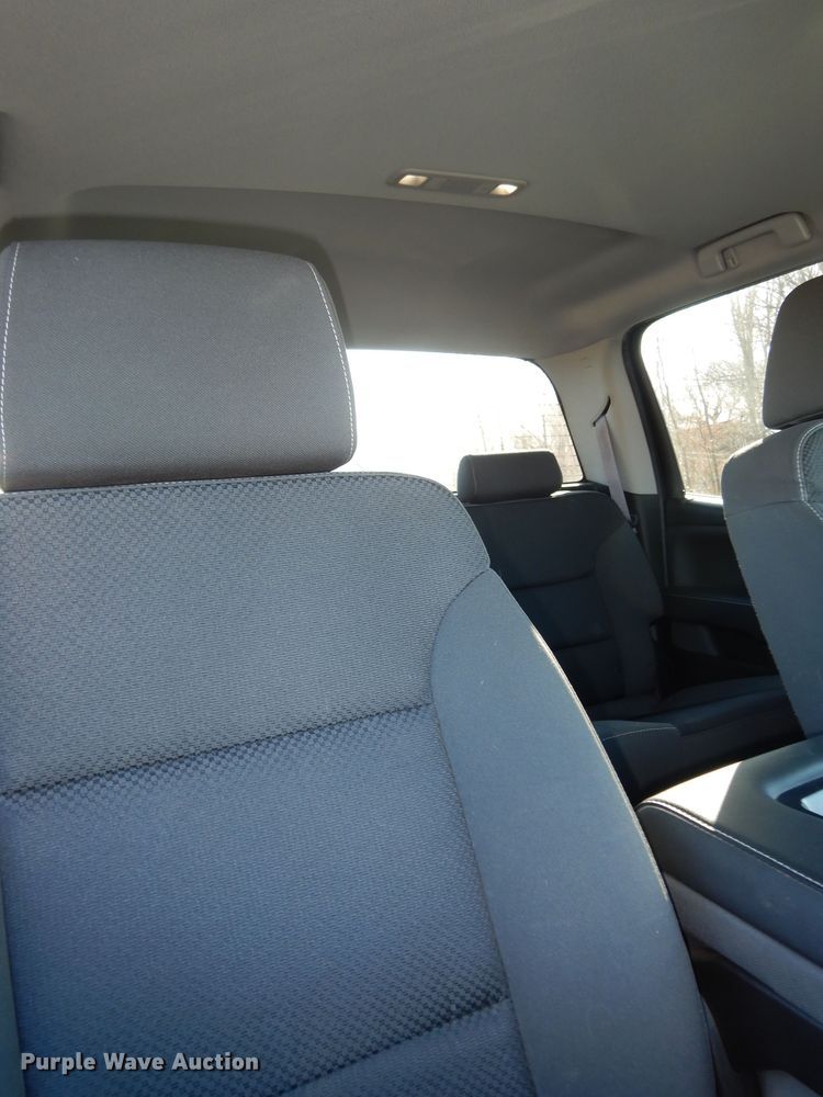 image for item DK7578 2017 GMC Sierra 1500  Crew Cab pickup truck