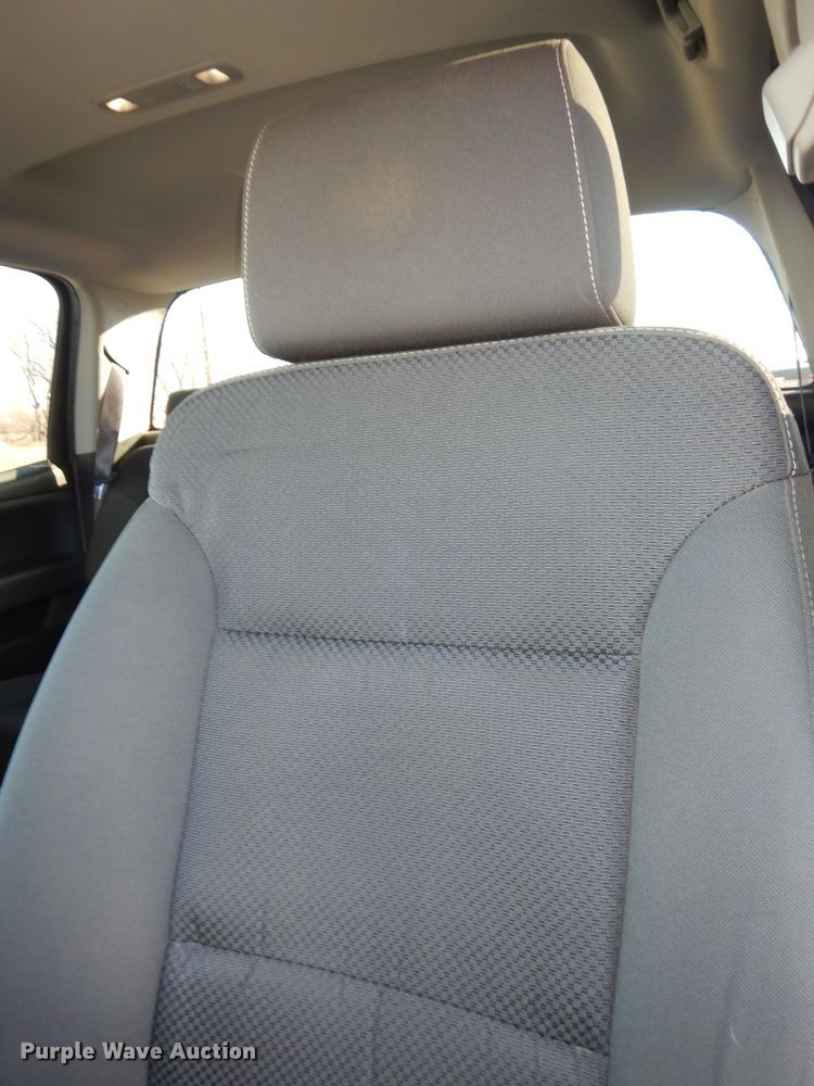 image for item DK7578 2017 GMC Sierra 1500  Crew Cab pickup truck