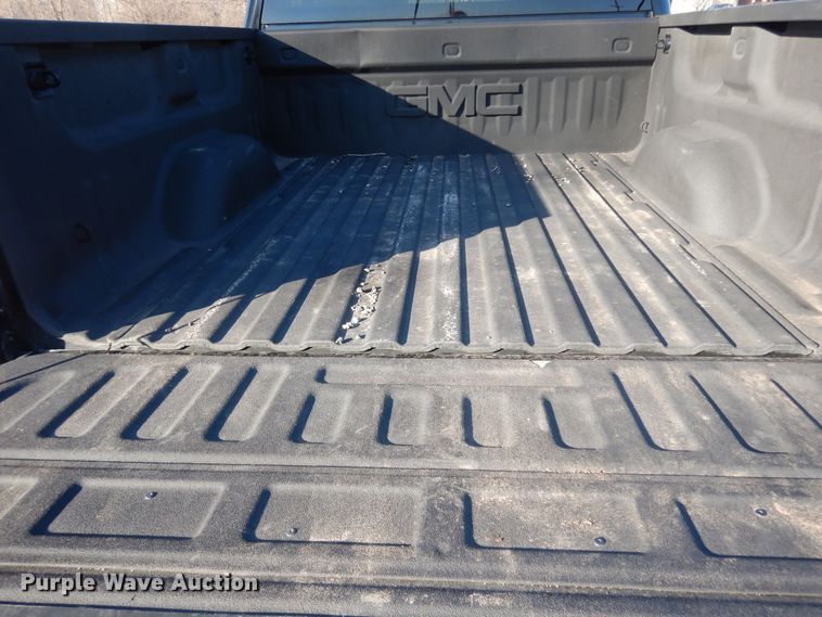 image for item DK7578 2017 GMC Sierra 1500  Crew Cab pickup truck