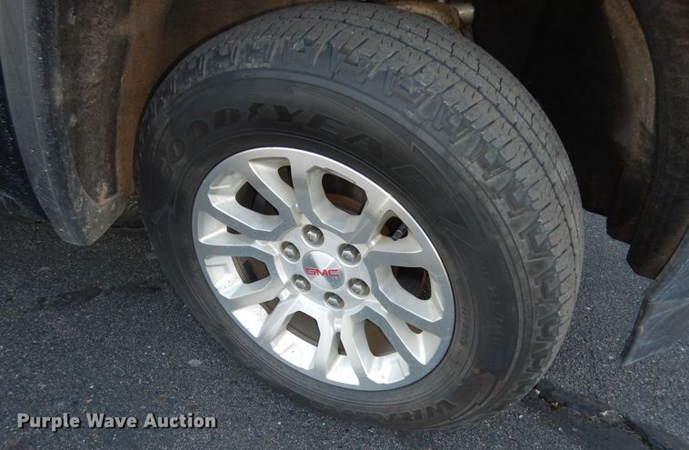 image for item DK7578 2017 GMC Sierra 1500  Crew Cab pickup truck