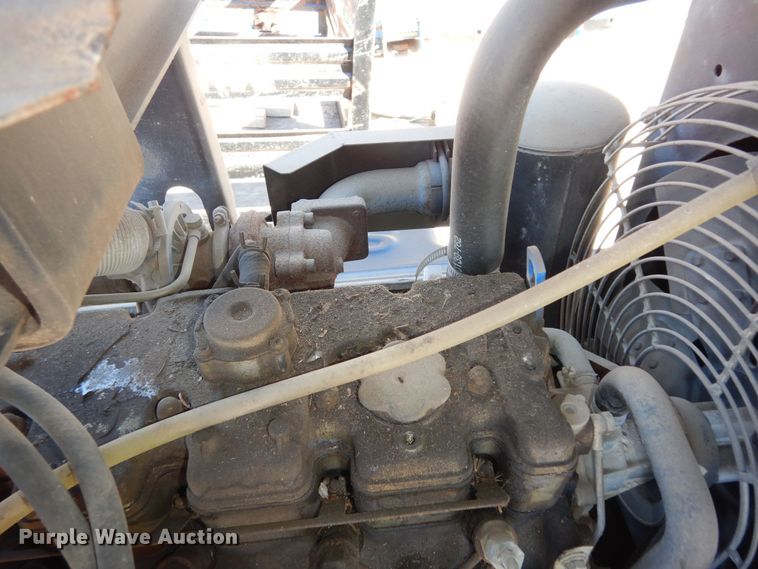 image for item DK7581 2004 Sullair 185  air compressor