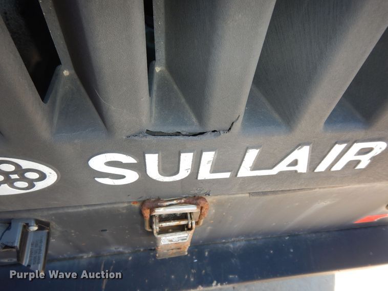 image for item DK7581 2004 Sullair 185  air compressor