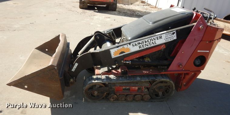 image for item DK7582 2014 Toro TX427  compact utility loader