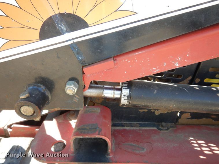 image for item DK7582 2014 Toro TX427  compact utility loader