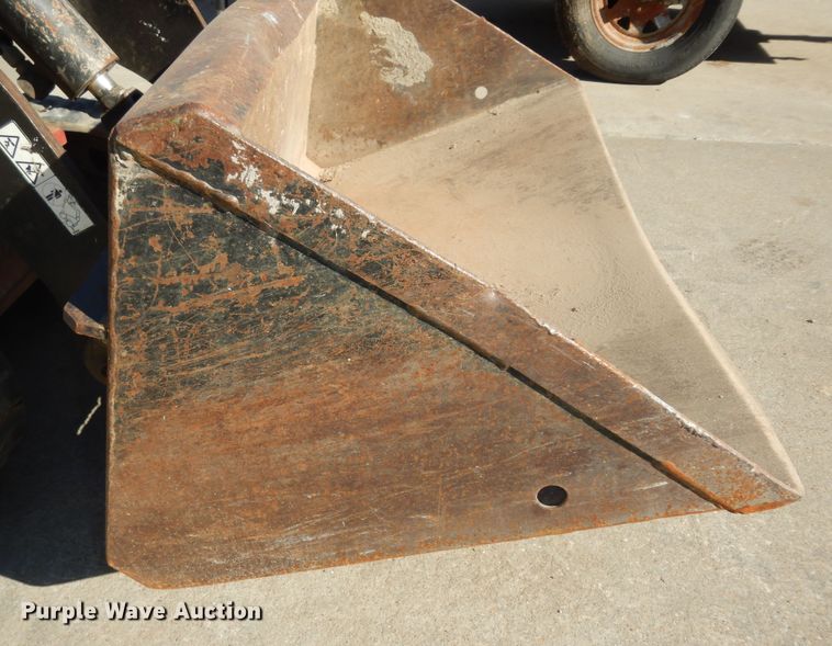 image for item DK7582 2014 Toro TX427  compact utility loader