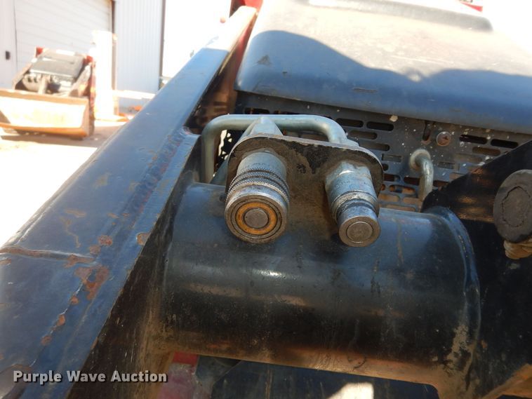 image for item DK7582 2014 Toro TX427  compact utility loader