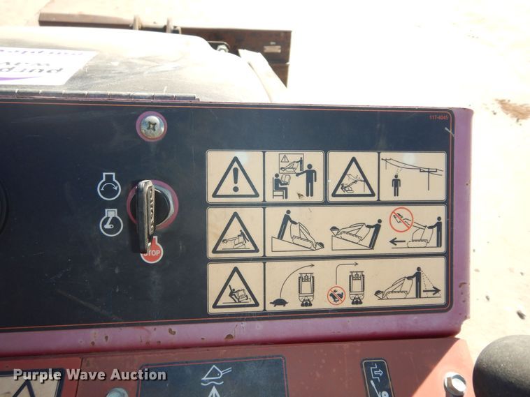 image for item DK7582 2014 Toro TX427  compact utility loader