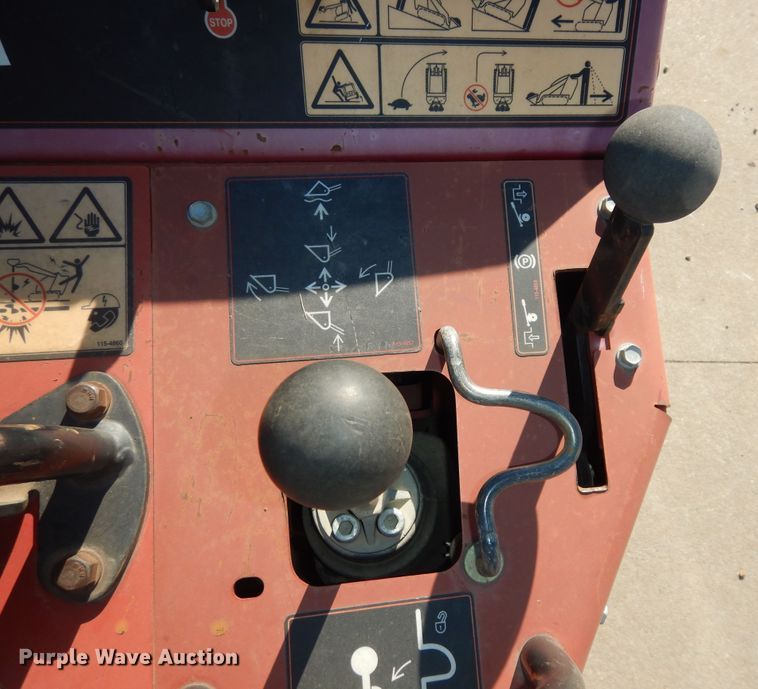 image for item DK7582 2014 Toro TX427  compact utility loader