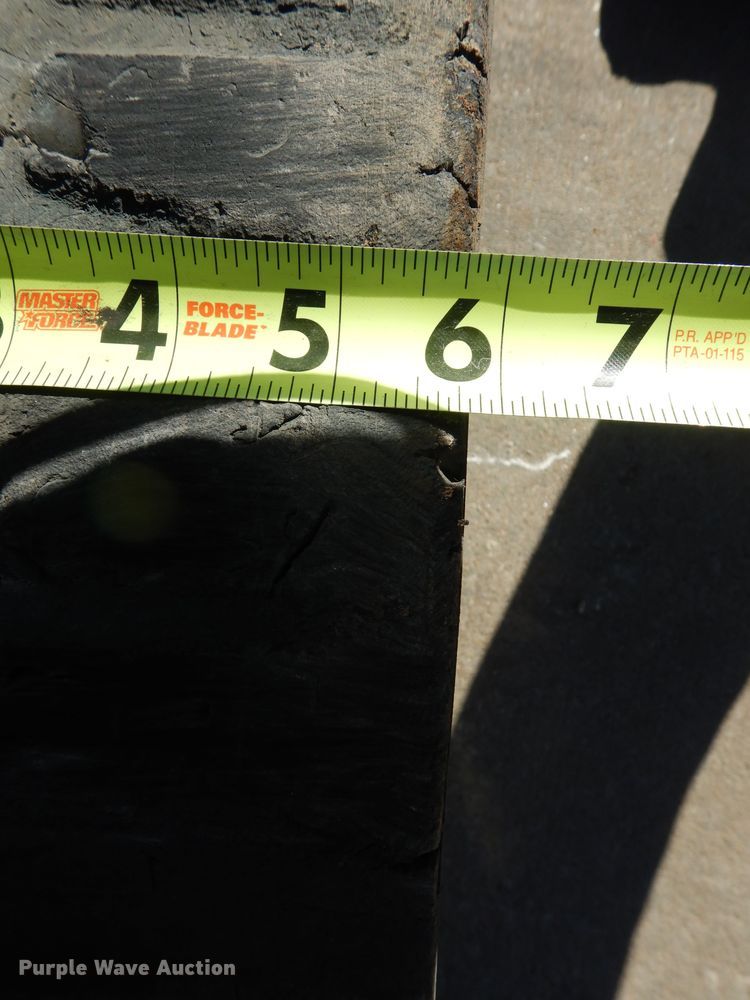 image for item DK7582 2014 Toro TX427  compact utility loader