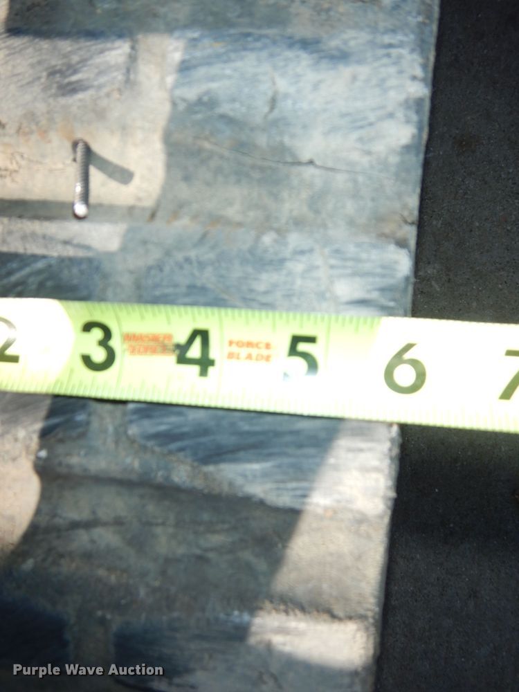 image for item DK7582 2014 Toro TX427  compact utility loader