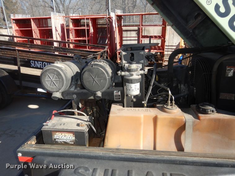 image for item DK7583 2003 Sullair 185  air compressor