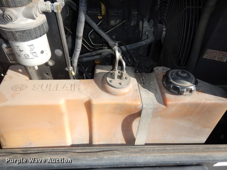 image for item DK7583 2003 Sullair 185  air compressor